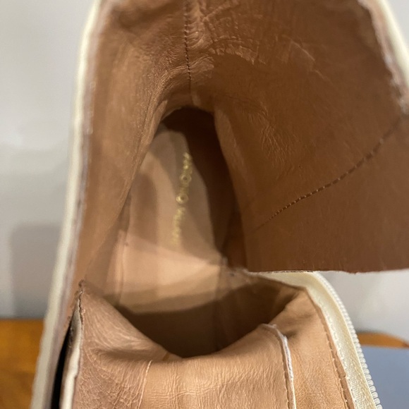 Antonio Melani Boots, off white, size 9 1/2 ladies - Picture 6 of 9